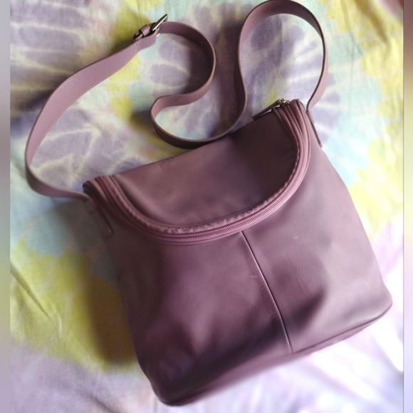 Maxx New York Vintage 100% Lilac Leather Shoulder Crossbody Bag - Picture 15 of 15